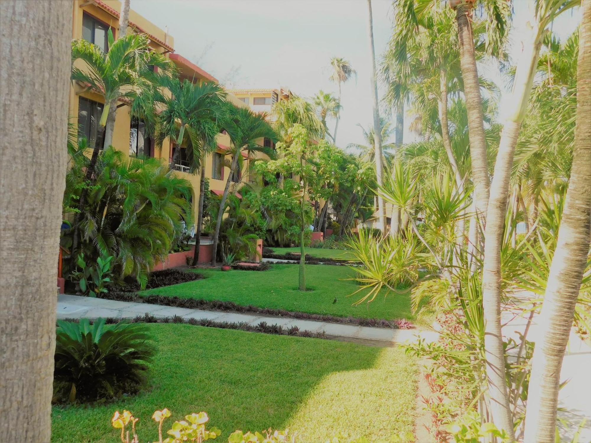 Nautibeach Beach Front Condos In North Beach Isla Mujeres Eksteriør bilde